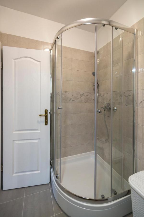 Apartments Bepi Komiza Ngoại thất bức ảnh