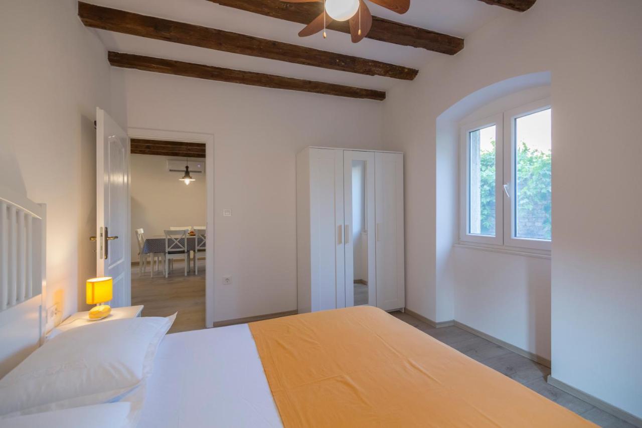 Apartments Bepi Komiza Ngoại thất bức ảnh