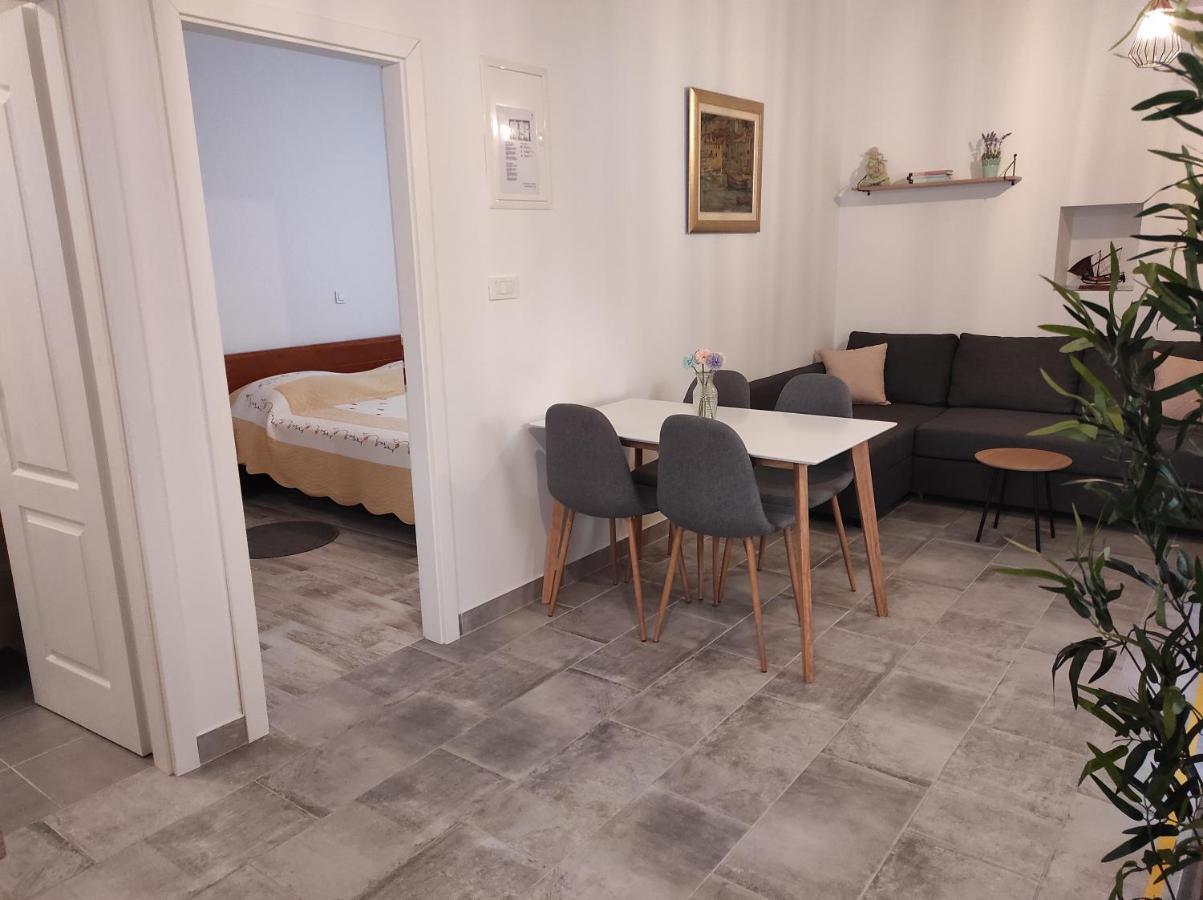 Apartments Bepi Komiza Ngoại thất bức ảnh