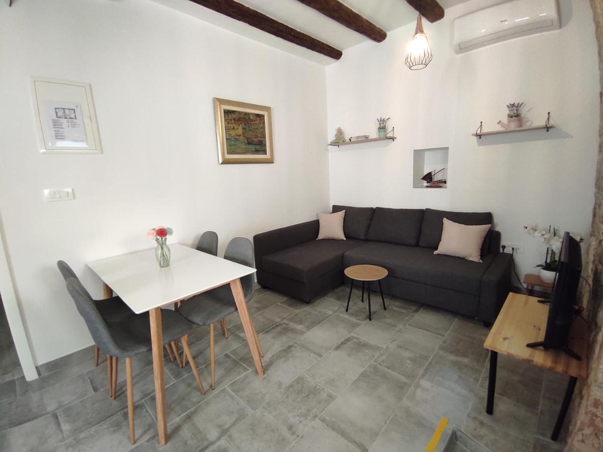 Apartments Bepi Komiza Ngoại thất bức ảnh