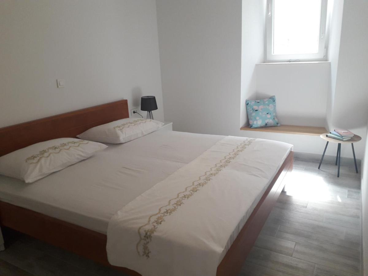 Apartments Bepi Komiza Ngoại thất bức ảnh