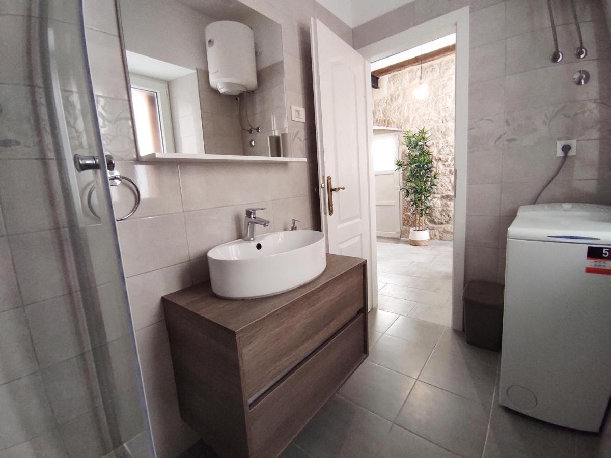 Apartments Bepi Komiza Ngoại thất bức ảnh